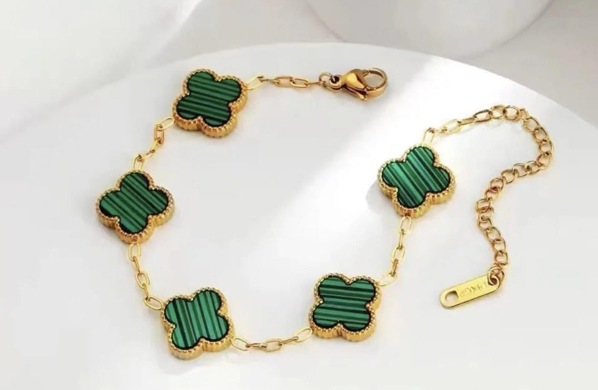 "Lucky Clover Bracelet"