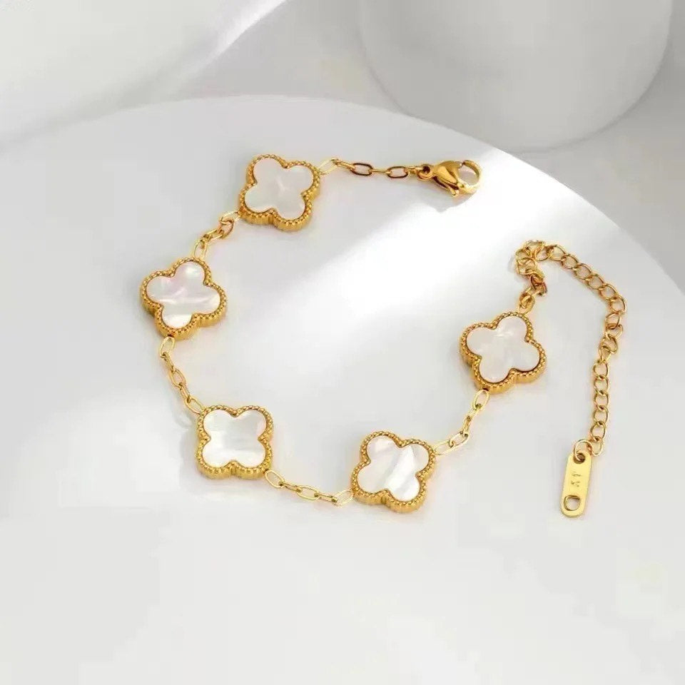 "Pulsera del trébol de la suerte"