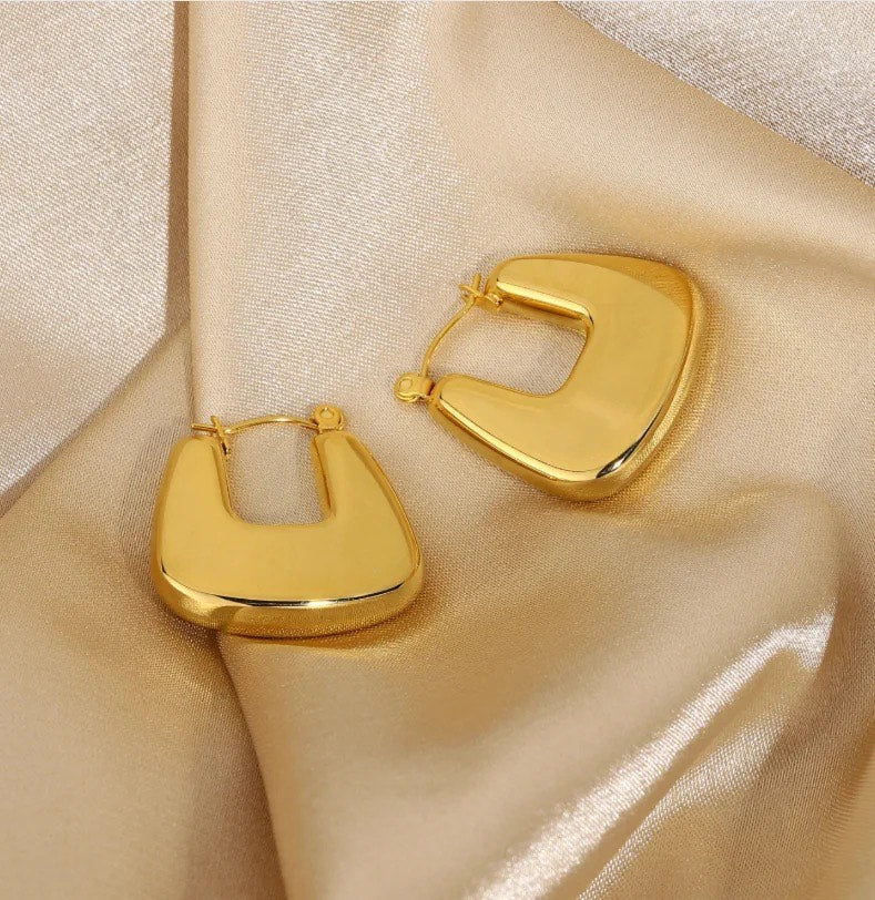"Pendientes de Acero Inoxidable Tono Dorado"